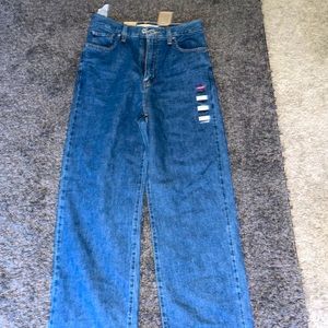 Brand new High Wasted Straight Jeans